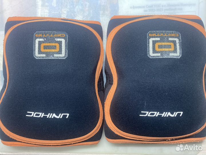 Вратарские наколенники