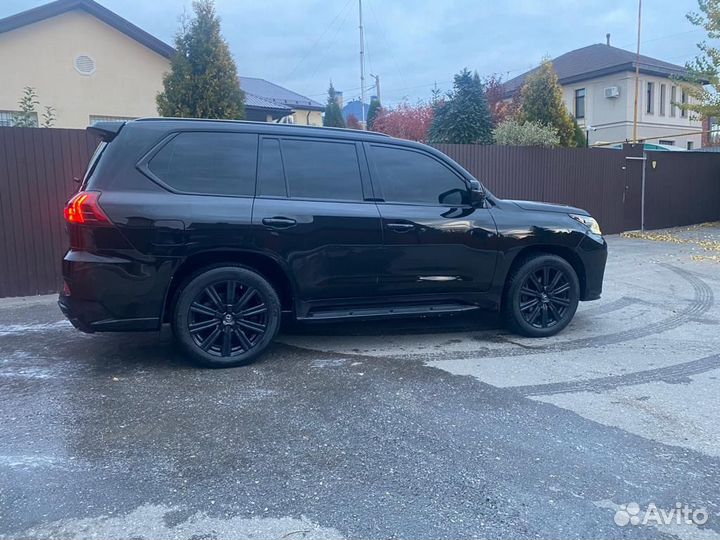 Lexus LX 5.7 AT, 2018, 64 700 км