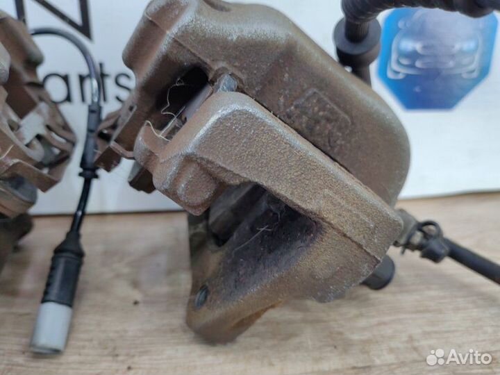 Суппорт тормозной передний Bmw 3 F30 N20B20 2012