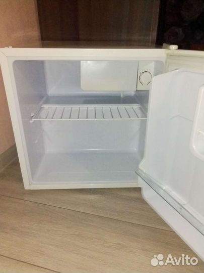 Минихолодильник новый