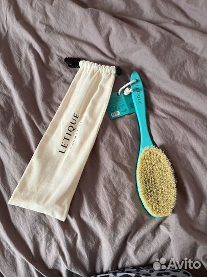 Щетка для сухого массажа letique
