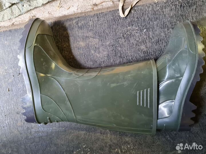 Резиновые сапоги