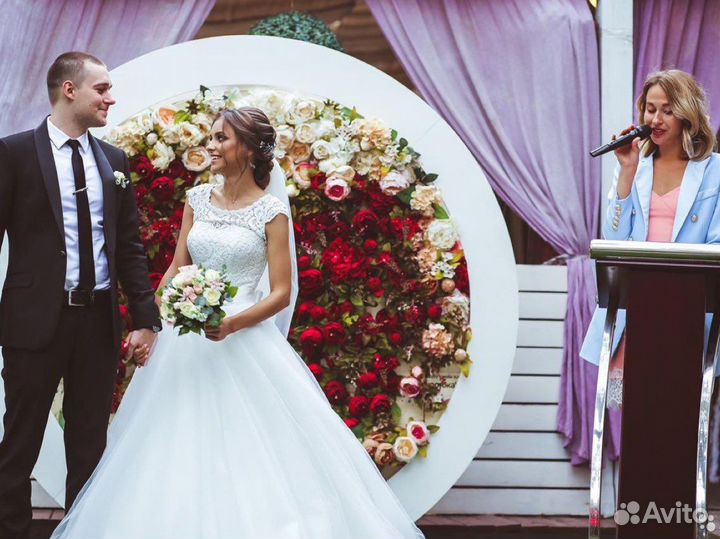 Ведущая на свадьбу