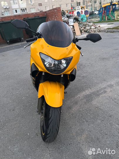 Honda cbr 600f4