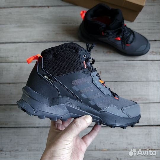 Кроссовки термо Adidas Terrex AX4 mid Gore-tex