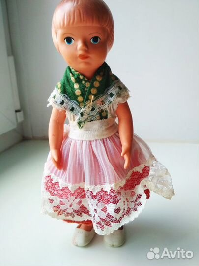 Кукла в немецком национальном костюме