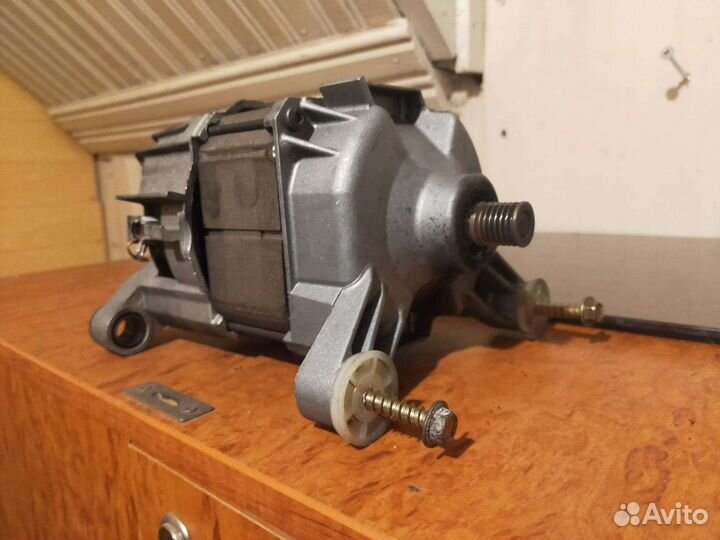 Двигататель стиральной машины