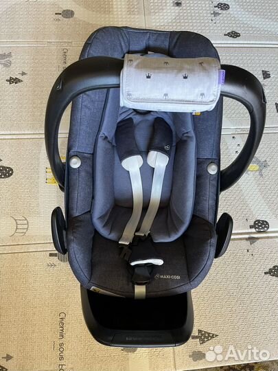 Автолюлька maxi cosi pebble plus с базой