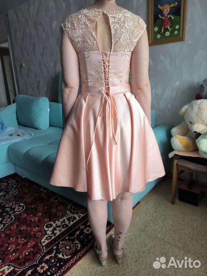 Нарядное платье