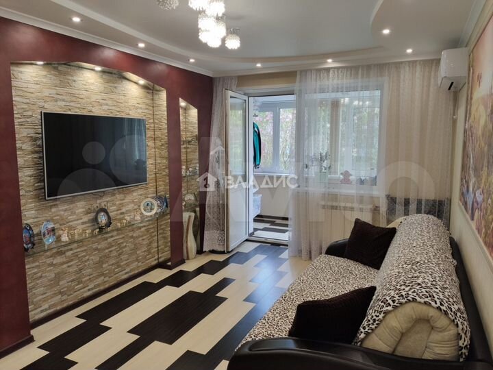 2-к. квартира, 53 м², 1/5 эт.