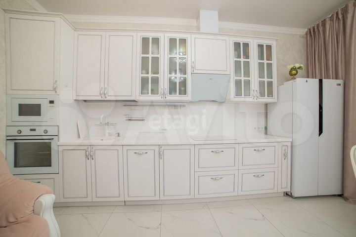 Дом 200 м² на участке 8 сот.