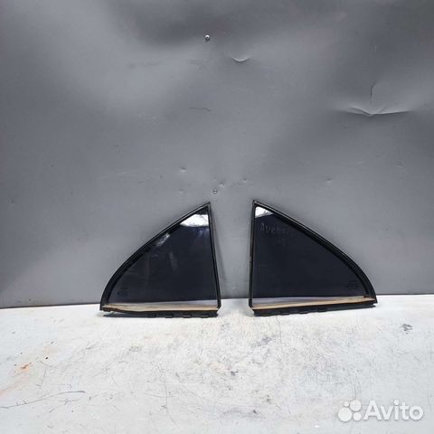 Форточка задней двери Toyota avensis 250