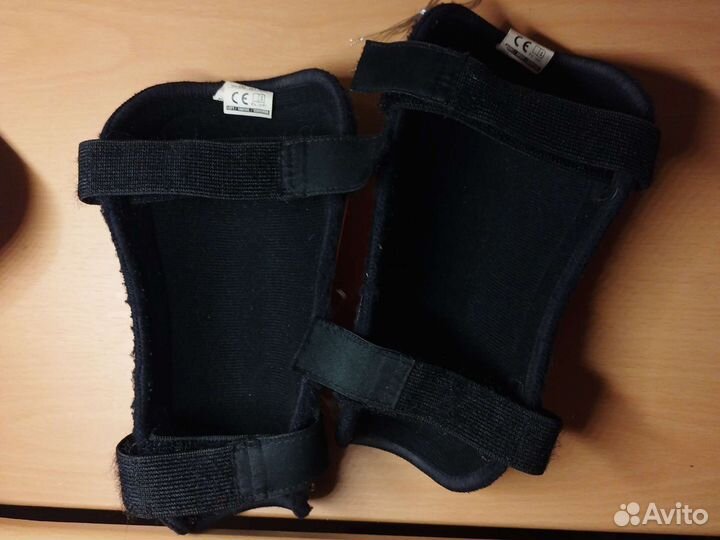 Щитки футбольные nike