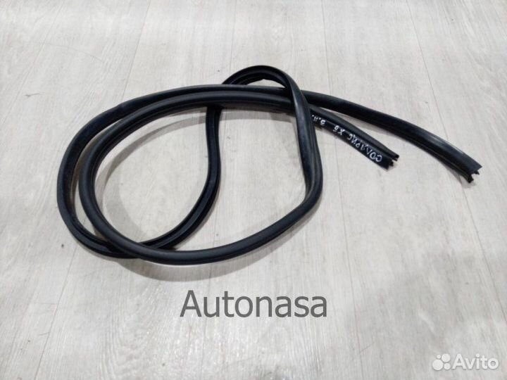 Уплотнитель двери Hyundai Solaris 2010-2017