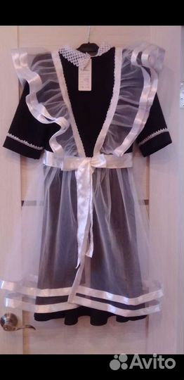 Белый школьный фартук