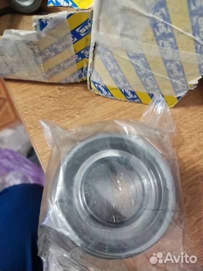 Подшипник ступицы передний с ABS