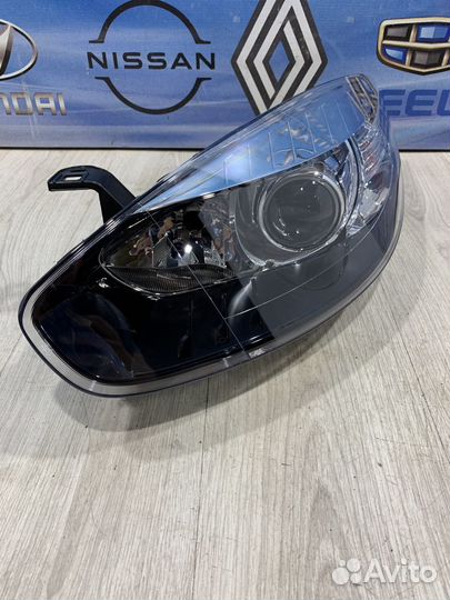 Фара Renault fluence Лев