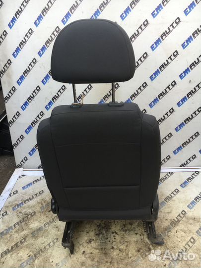 Сиденье переднее правое Шевроле Авео T250