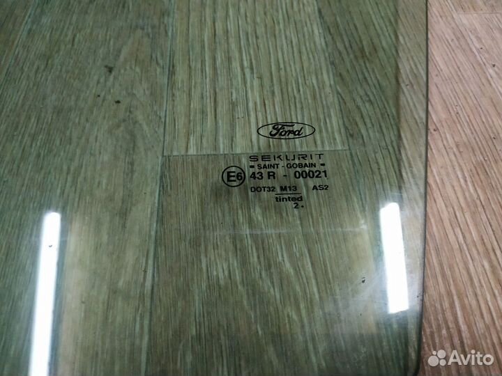 Стекло двери передней левой Ford Mondeo 3