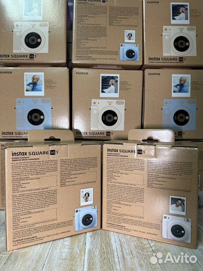 Фотоаппарат моментальной печати Instax square SQ1