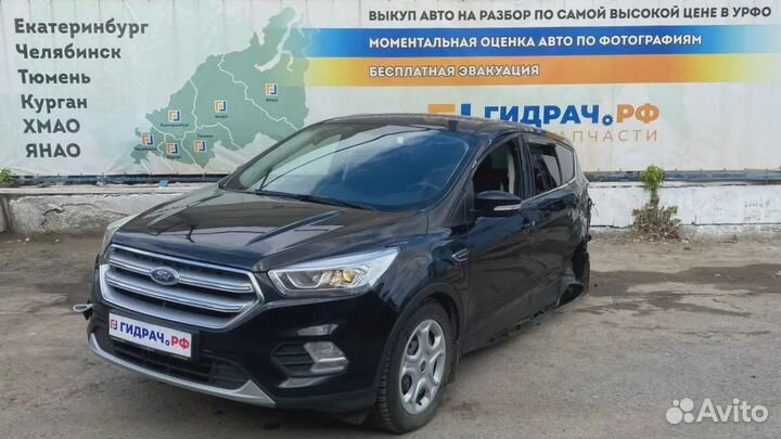 Обшивка багажника левая Ford Kuga 1936743