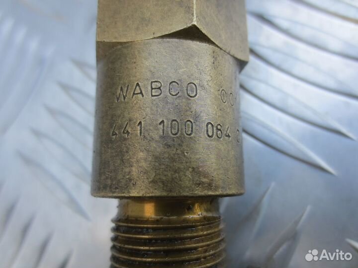 Датчик включения передачи Wabco 4411000640