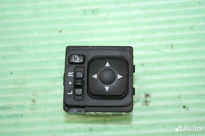 Кнопка регулировки зеркала Mitsubishi ASX I рестайлинг 2 (2016—2020)