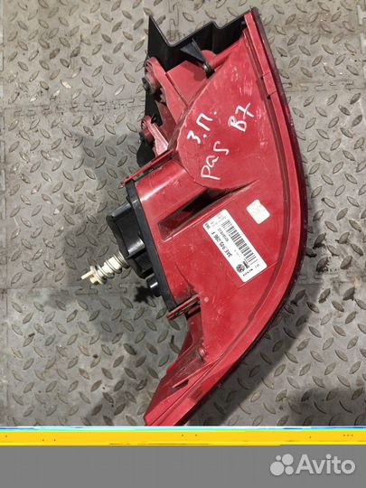 Фонарь задний правый наружный (Volkswagen Passat)