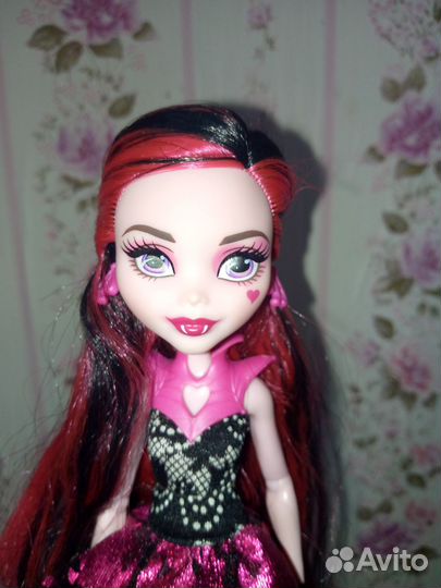 Кукла монстер хай дракулаура