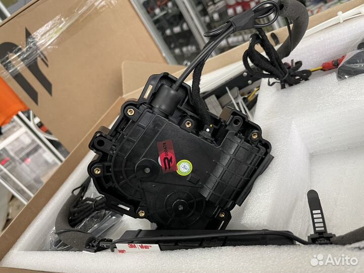 Доводчики дверей для Seat комплект