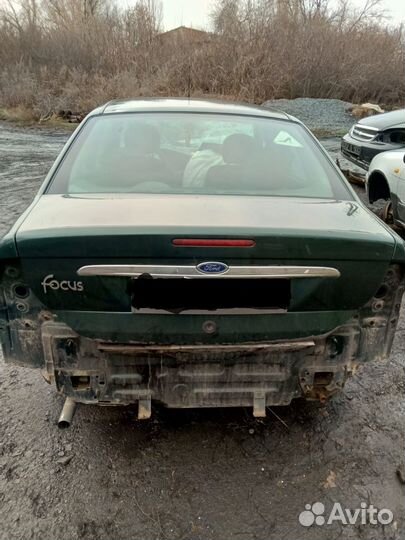 Крышка багажника Ford Focus 1 седан