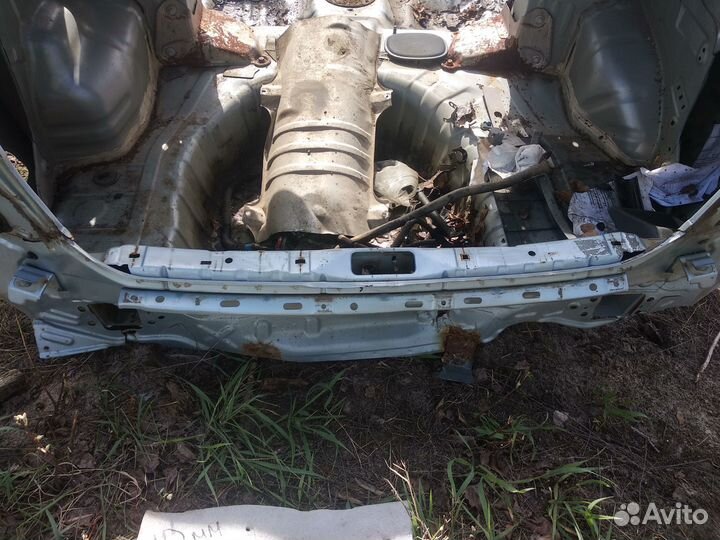 Задняя часть Ниссан Альмера N16