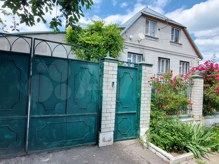 Дом 177,6 м² на участке 6 сот.