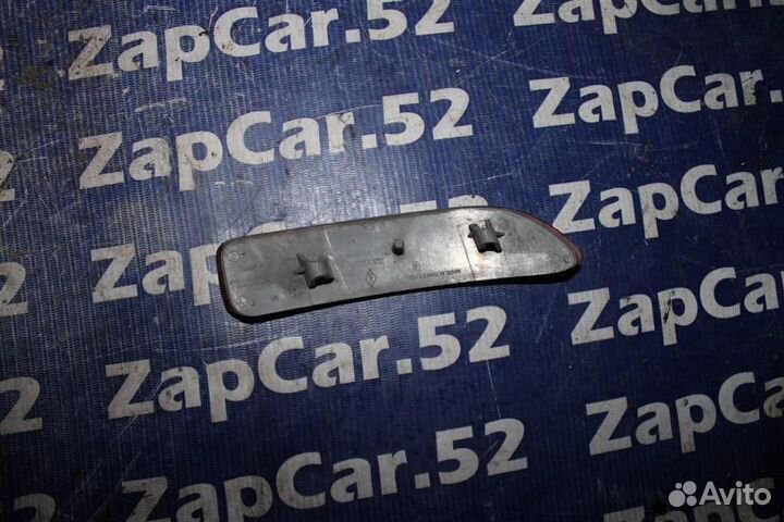 Фонарь задний в бампер Рено Логан