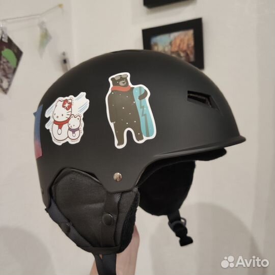 Горнолыжный шлем