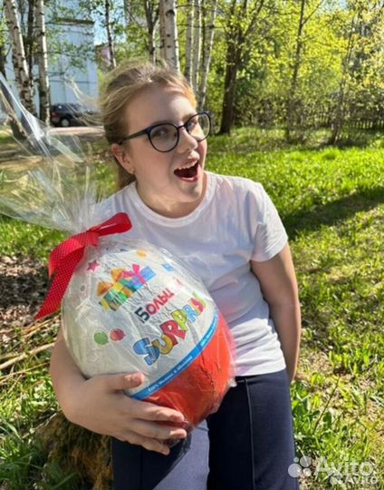 Огромный Шоколадный Киндерр высотой 35 см