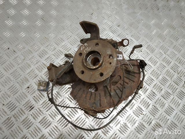 Ступица передняя левая Mercedes-Benz M-Класс