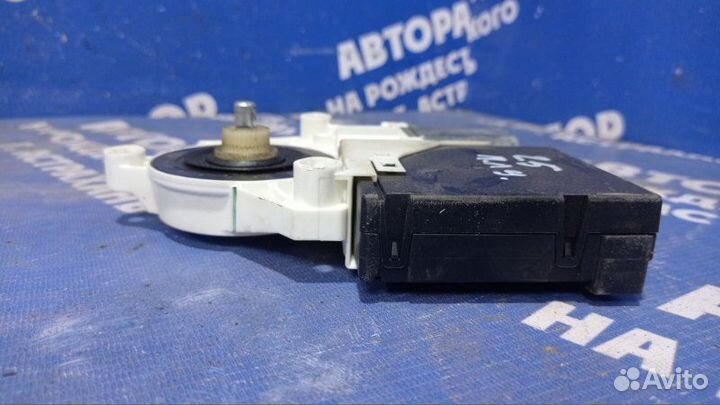 Моторчик стеклоподъемника Volkswagen Jetta 6 седан