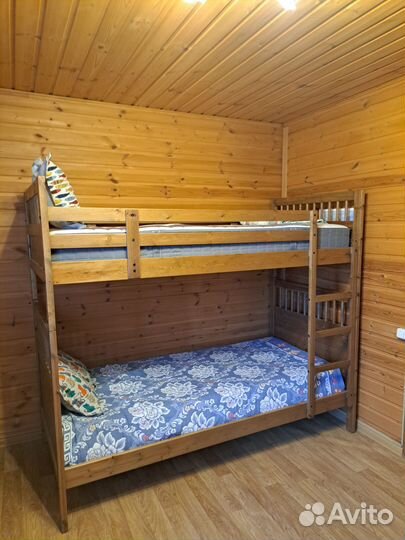 Кровать 2-ярусная икеа и 2 матраса