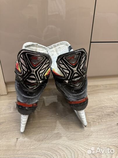 Хоккейные коньки bauer