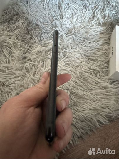 iPhone SE (2020), 64 ГБ