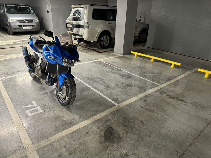 Машиноместо, 10 м²