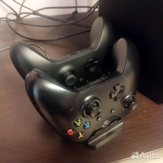 Xbox series X + 2 геймпада