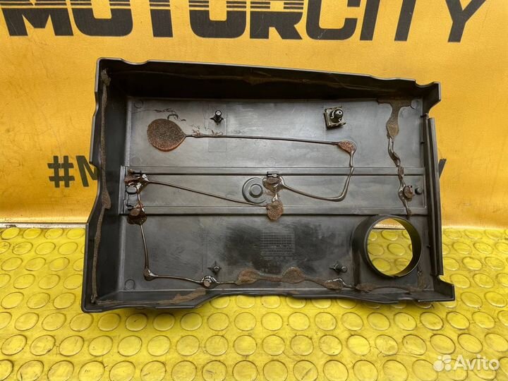 Крышка двигателя Mercedes-Benz C-Class W203