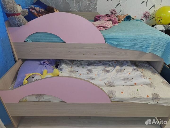 Продам детскую кровать выдвижная двухспальная