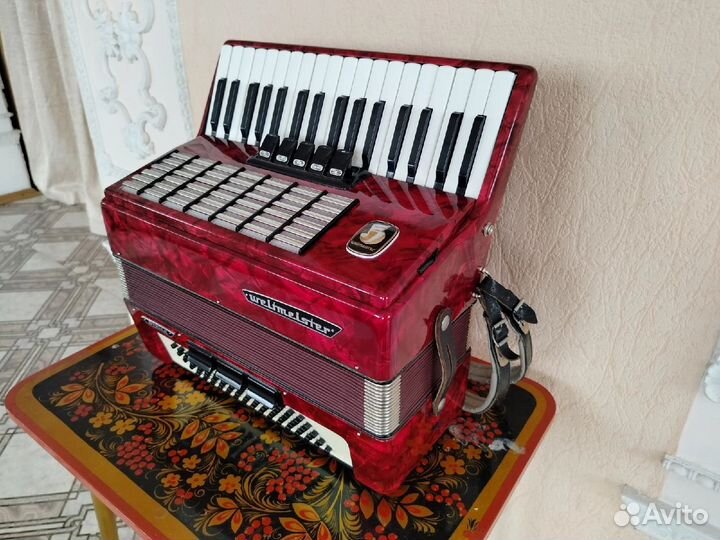 Аккордеон Weltmeister Stella