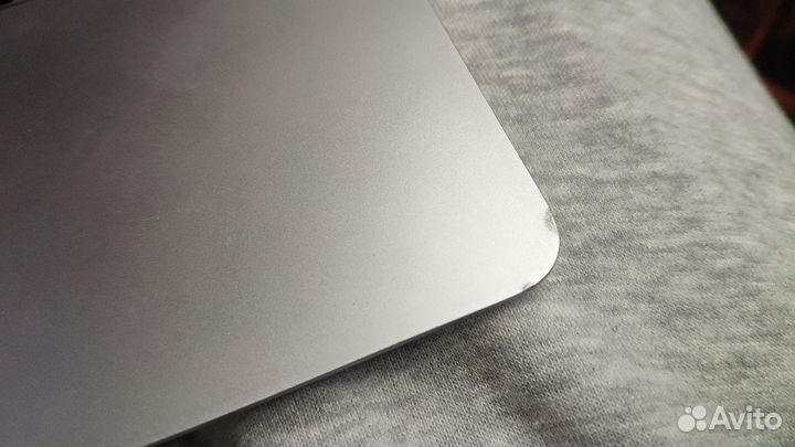 Топкейс macbook a1932