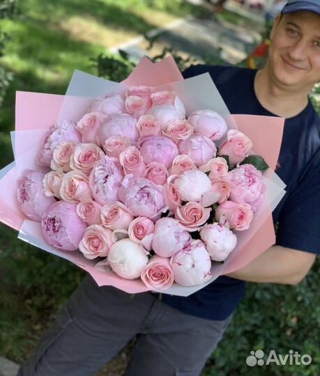 Пионы и Роза