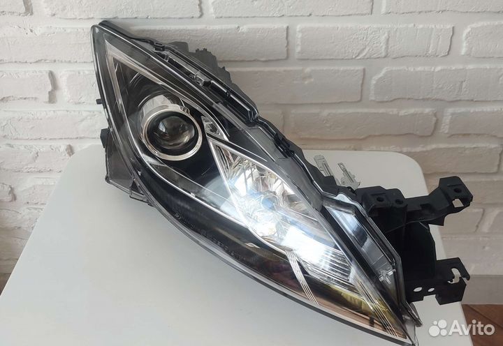 Правая фара на mazda 6 gh
