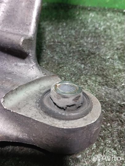 Кронштейн амортизатора переднего правого Citroen